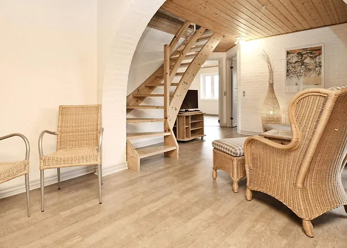 Seaside Escape In Ho - By Traum Holiday home *